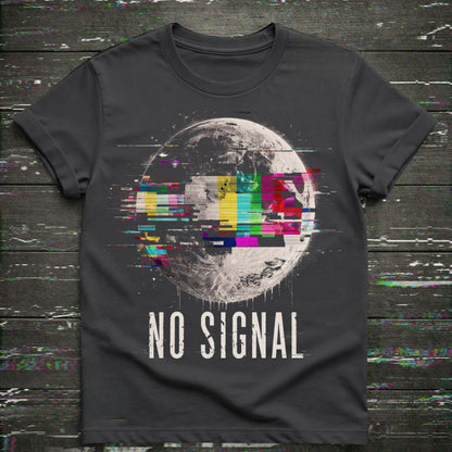 Black t-shirt with 'NO SIGNAL' graphic design on a wooden surface